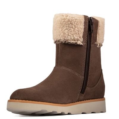Clarks Crown Loop K walnut suede 26162081 - ΚΑΦΕ